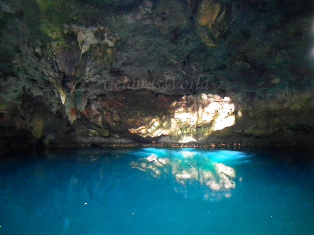 Cenote La Noria