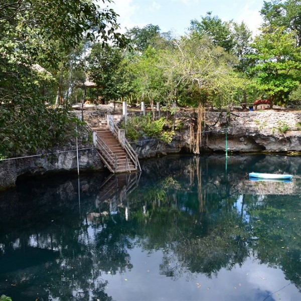 Cenote Popol Vuh