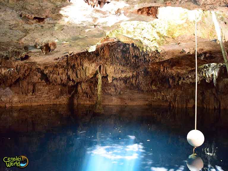 Cenotes semi abiertos